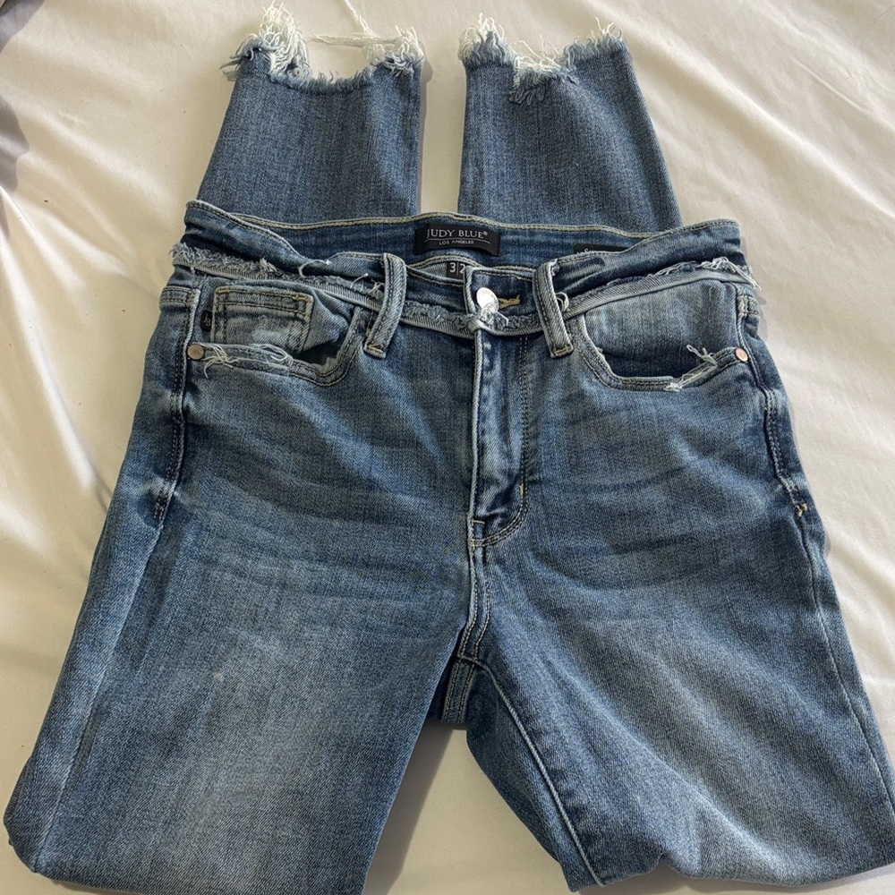 Judy Blue Brand Distressed Blue Ankle Jeans